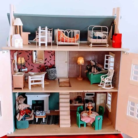 DIY Dollhouse Makeover: A Simple Upcycle Project To Try Dollhouse Makeover For Boys, Dollhouse Makeover, Upcycle Projects, House Furniture, Reduce Waste, Diy Dollhouse, Old Toys, Dollhouse Furniture, Simple Diy