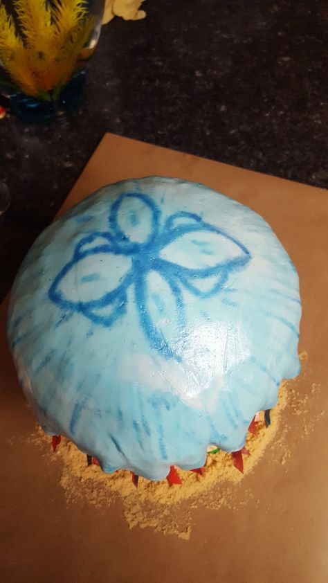 Jellyfish cake Jellyfish Cake, Picnic Birthday, Bday Ideas, Jellyfish, Cake Ideas, No Bake Cake, Birthday Cake, Baking, Cake