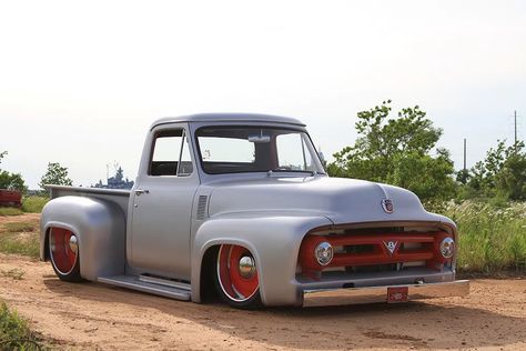 1953 Ford F-100 Known as Big Booty Judy | A New Build  with a Farm-Truck Past 1981 Trans Am, Cool Vehicles, 1953 Ford F100, Dream Car Garage, Ford F100, Farm Trucks, Ford Pickup, New Build, Street Rods