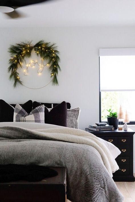 Masculine Bedroom Decor, Masculine Bedroom, Christmas Room Decor, Christmas Bedroom, Elegant Bedroom, Christmas Room, Luxury Vinyl Plank, Holiday Home Decor, Beautiful Bedrooms