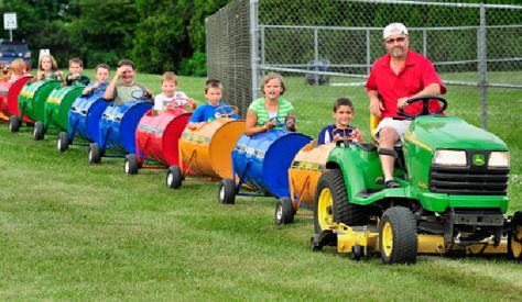 Barrel Train, Daycare Business Plan, Halloween Train, Sports Activities For Kids, Ranch Resort, Independence Day Celebration, 55 Gallon Drum, Kiddie Rides, Farm Fun