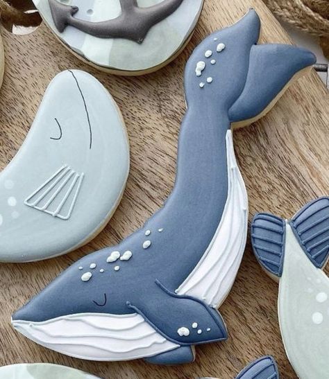 Whale Royal Icing Cookies, Whale Cupcakes, Whale Cookies, Ocean Birthday Cakes, Whale Cakes, Royal Icing Decorated Cookies, Mermaid Cookies, Whale Theme, Ocean Baby Showers