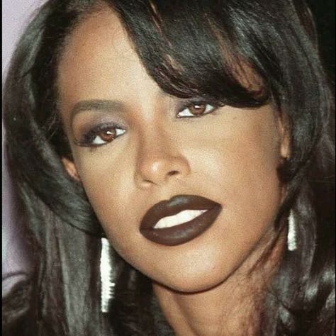 dark brown lipstick suits Aaliyah well ... #aaliyah #aaliyahedit #edit #edits #darklipstick #brownlipstick #beautiful💄 Dark Lipstick Makeup, 90s Lipstick, Dark Brown Lipstick, 90s Makeup, Alt Makeup, Dark Lipstick, Brown Lipstick, Black Nail Polish, Black Lipstick