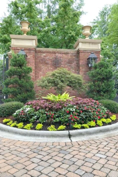 Neighborhood Entrance Landscape Design, Neighborhood Entry Landscape, Neighborhood Signs Entrance Landscaping, Subdivision Entrance Landscaping, Neighborhood Entrance Landscaping, Landscape Architecture Plan Drawing, Herbs Landscaping, Landscape Design Entrance, Entrance Garden Ideas