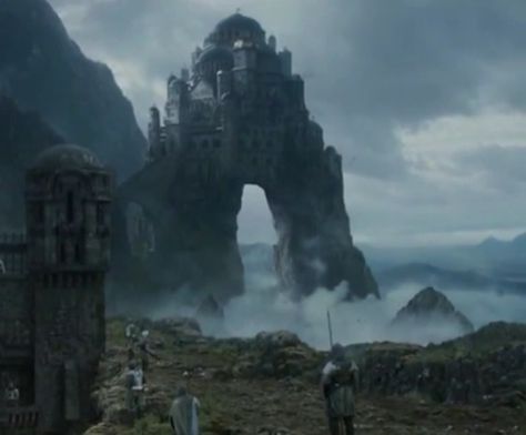 The Eyrie (The Vale of Arryn) - House Arryn Arryn Aesthetic, Arryn House, House Arryn, House Sigil, Game Of Thrones Locations, Game Of Thrones Gifts, Game Of Thrones Quotes, Game Of Thrones Art, Game Of Thrones Houses