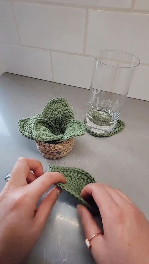 Crochet Pattern coaster Plant Coaster Crochet Pattern, Crochet Plant Coaster, Plant Coaster Crochet, Crocheted Succulent Coasters, Crochet Succulent Coasters, Succulent Coaster Crochet Pattern, Succulent Coasters, Crochet Succulent, Crochet Cake