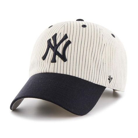 The ’47 CLEAN UP is a relaxed and curved adjustable strapback with raised embroidery on the front and a loop label on the back. Made from garment washed cotton twill. Ny Cap, New York Yankee Hat, Dope Hats, Team Gear, Fresh Shoes, European Football, Cap Fashion, Ny Yankees, Home Run