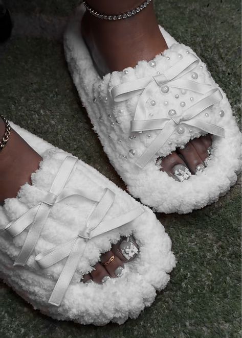 Neasy.world on ig Bedazzled Shoes Diy, Bedazzled Shoes, Fluffy Shoes, Fairy Shoes, Diy Slippers, Pretty Sandals, Pretty Shoes Sneakers, Cute Nike Shoes, Cute Sneakers