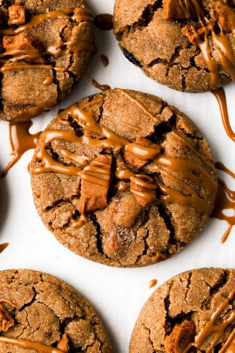 Cookie Butter Cookies, Cozy Recipes, Biscoff Recipes, Sugar Cookie Recipe Easy, Biscoff Cookie Butter, Biscoff Cookies, Cinnamon Cookies, Cookie Butter, Peppermint Cookies