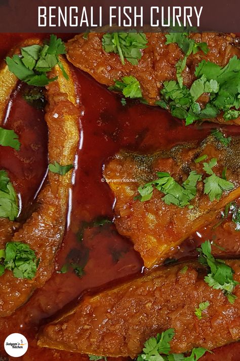 Fish Curry Recipe Indian, Bengali Foods, Indian Seafood, Bengali Fish Recipes, Rohu Fish, Bengali Fish Curry, Bengali Recipe, Fish Curry Indian, Curry Fish