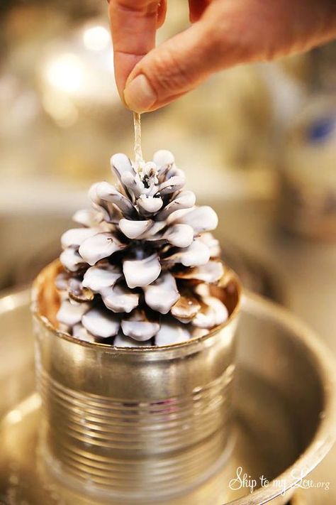 Easy pinecone fire start tutorial. How to make these pretty DIY fire starters for a gift, home or camping. Wax Dipped Pine Cones Fire Starters, Diy Fire Starters, Wax Crafts, Homemade Fire Starters, Pinecone Fire Starters, Fire Starters Diy, Candle Fire, Katie Brown, Wedding Favors Fall