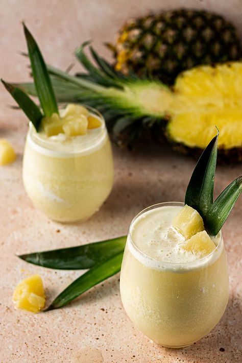 Virgin Piña Colada, Simple Mocktail, Piña Colada Recipe, Pina Colada Cocktail Recipe, Pina Colada Mocktail, Virgin Pina Colada, Easy Mocktail Recipes, Recipe For Summer, Pina Colada Recipe