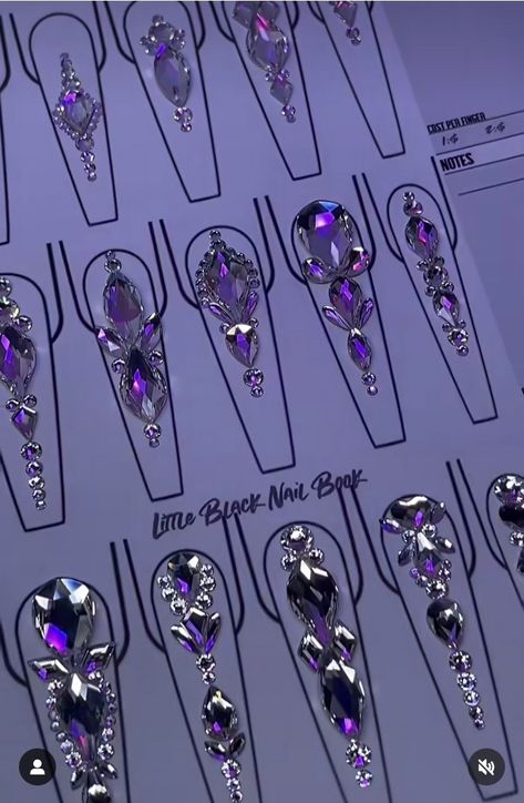 Coffin Rhinestone Nails Designs, Nail Designs Accessories, Nail Designs Stones Rhinestones, Gem Designs On Nails Rhinestones, Diamond Placement Nails, Big Gems On Nails, Nail Art With Crystals, Jewels On Nails Rhinestones, Blinged Birthday Nails