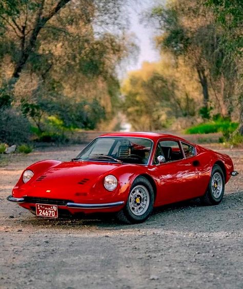 Sir Leon, Ferrari Dino 246 Gt, Italian Sports Cars, Dino 246 Gt, Ferrari Vintage, Classic Ferrari, Most Beautiful Cars, Ferrari Dino, Lancia Stratos