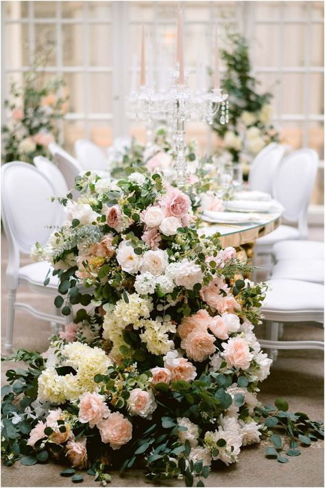 Winery Wedding Decorations, Floral Centerpieces Wedding, Wedding Table Details, Small Wedding Bouquets, Beautiful Wedding Reception, Romantic Wedding Receptions, Madison Wedding, Gazebo Wedding, Wedding Backdrop Design