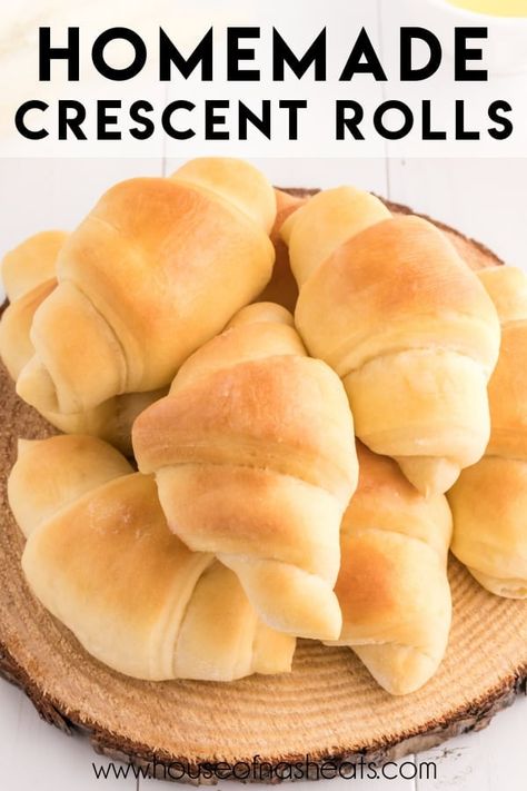 Crescent Roll Homemade, Diy Crescent Rolls, Diy Cresent Roll Recipe, Copycat Pillsbury Crescent Rolls Recipe, Homemade Cressant Rolls, Buttery Crescent Rolls, Homemade Cresent Roll Dough, Flaky Crescent Rolls Recipes, Crescent Roll Bread Recipes