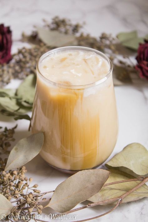 Oolong Tea Recipe, Oolong Milk Tea, Jasmine Milk Tea Recipe, Mixology Recipes, Milk Tea Recipes, Brown Sugar Syrup, Jasmine Tea, Best Italian Recipes, Sugar Syrup