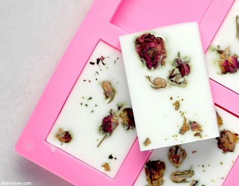 d.i.y.: homemade rose soap | Sheri Silver - living a well-tended life... at any age Valentine Soap, Silicone Cupcake Liners, Diy Rose, Homemade Soap Recipes, Free Candy, Rose Soap, Diy Gifts For Boyfriend, Diy Soap, Valentine's Day Diy