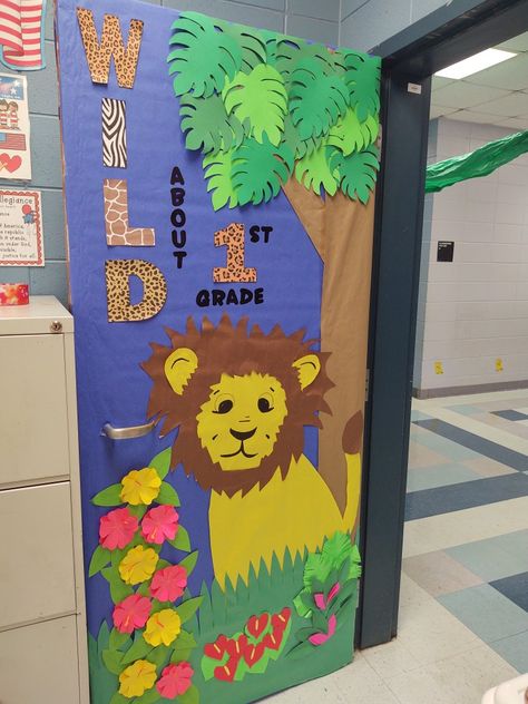 Math Interventionist, First Grade Themes, Farm Week, Tiger Habitat, Classroom Door Displays, Jungle Theme Classroom, School Door Decorations, Fall Boards, School Doors