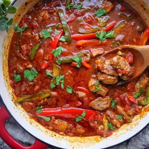 Italian Veal and Peppers Veal And Peppers Italian, Veal And Peppers Recipes, Italian Veal Recipes, Veal Paprikash, Roast Veal Recipe, Easy Veal Recipes, Veal Stew, Meat Entrees, Veal Cutlet