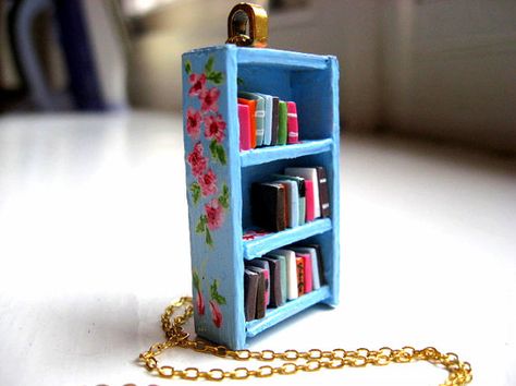 Clay Bookshelf, Book Lover Jewelry, Antique Bookshelf, Cute Bookshelves, English Rose Garden, Kitchen Bookshelf, Polymer Clay Books, Miniature Buildings, Education Inspiration