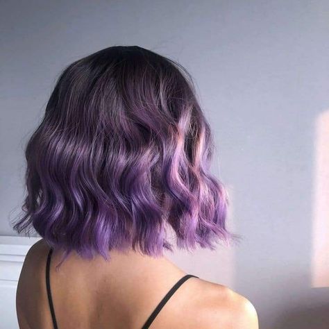 Lavender Hair Colors, Short Dyed Hair, Purple Balayage, Purple Ombre Hair, Short Ombre Hair, Lilac Hair, Lavender Hair, Wavy Wig, Ombré Hair