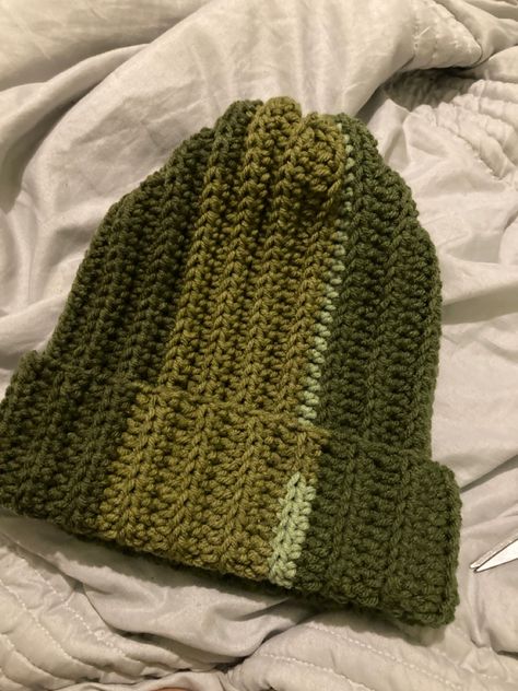 Green Beanie Aesthetic, Crotchet Beanie, Crotchet Hat, Scott Reed, Green On Green, Crochet Beanies, Crocheting Projects, Downtown Outfits, Crochet Beanie Pattern