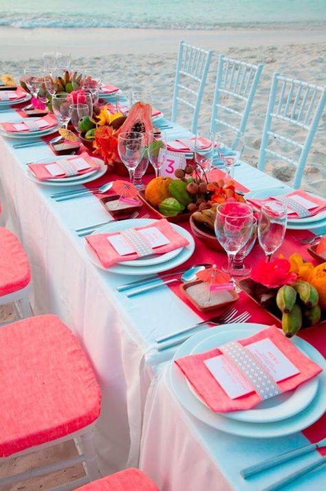 17 Best images about coral beach wedding ideas in 2014 on Pinterest |  Seashell wedding cakes, Cakes and Wedding cakes Tropical Table, Table 13, Beach Wedding Tables, Unique Wedding Colors, Turquoise Table, Azul Tiffany, Caribbean Wedding, Coral Wedding, Festa Party