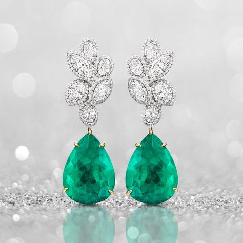 Ashoka Diamond, Diamond Chandelier Earrings, Jewellery Design Sketches, Fancy Design, Diamond Pendant Sets, Fine Diamond Jewelry, Climber Earrings, Emerald Earrings, Diamond Drops