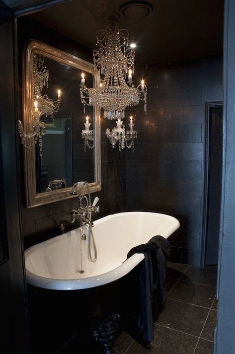 Gothic Bathroom, Victorian Bathroom, Dark Home, Gorgeous Bathroom, Bad Design, Dark Interiors, Design Del Prodotto, Black Bathroom, Beautiful Bathrooms