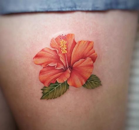 Hibiscus Tattoos: Meanings, Tattoo Styles & Ideas Hawaii Flower Tattoos, Tropical Flower Tattoos, Hawaiian Flower Tattoos, Plumeria Tattoo, Hibiscus Flower Tattoos, Flor Tattoo, Starfish Tattoo, Gem Tattoo, Orange Hibiscus