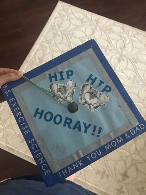 "Physical therapy puns = the best kind of puns!" —erinc430b9cb1c Science Graduation Cap, Graduation Cap Ideas, College Grad Cap Ideas, Physical Therapy Assistant, Pta School, College Graduation Cap Decoration, Grad Cap Designs, Diy Graduation Cap, College Graduation Parties