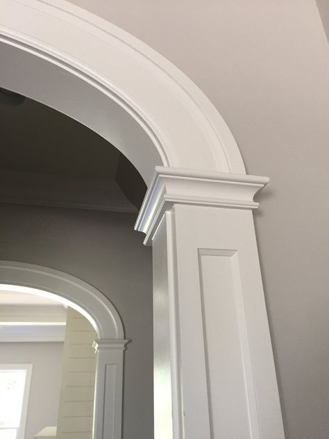 Wardrobe Door Design Modern, Archway Molding, Arch Opening, Archways In Homes, Arched Opening, Arched Interior Doors, Archway Decor, Arched Interior, Column Detail