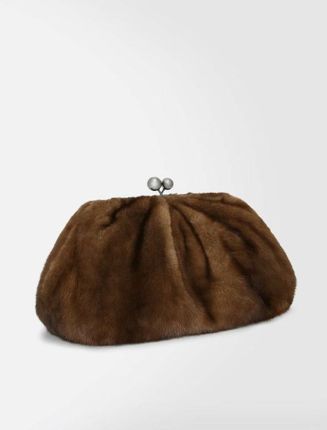 Τσάντες Louis Vuitton, Fur Purse, Grey Fur, Fur Handbags, Fur Bag, Handbag Heaven, Weekend Max Mara, Vintage Fur, Fur Fashion