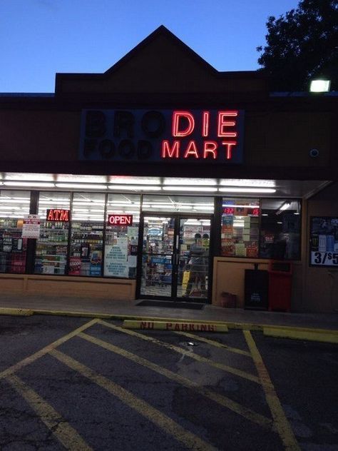 25 Funny Signs, Ads, & Labels That'll Make Say Wuh??? 22 Funny Walmart People, You Had One Job, One Job, Epic Fails, Screwed Up, Disney Funny, Parkour, Funny Love, Intj