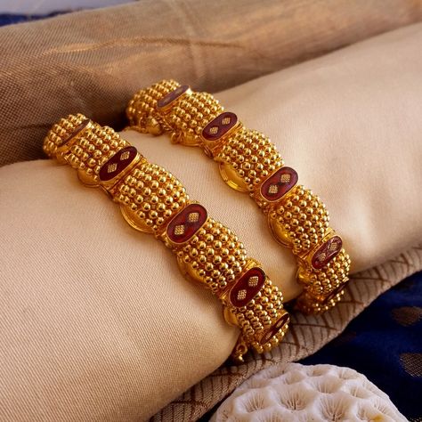 Grainy Gajra Bangle Gajra Bangles, Pearl Bridal Jewelry Sets, Gold Bangle Watch, Rajputi Jewellery, Marriage Design, Reception Dresses, Gold Jewels Design, Fancy Jewelry Necklace, Gold Jewelry Simple Necklace