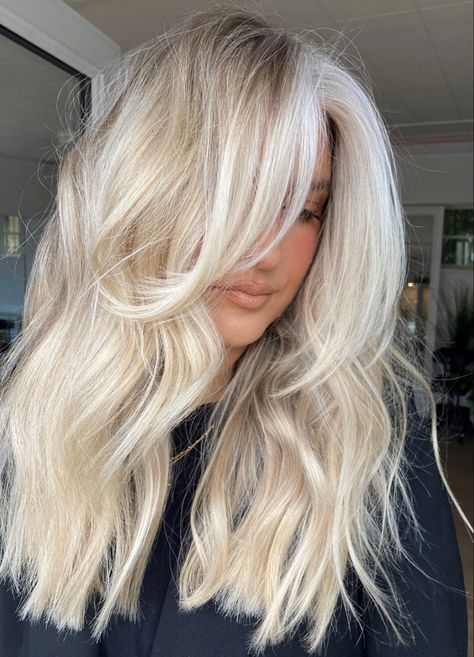 The Perfect Blonde, Blonde Layered Hair, Rambut Brunette, Fall Blonde Hair, Icy Blonde Hair, Blonde Wavy Hair, Blonde Hair With Bangs, Perfect Blonde, Money Piece