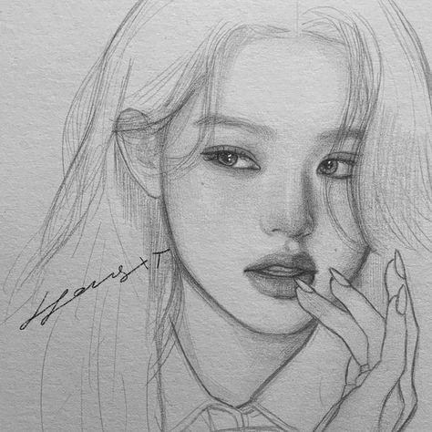 Kpop Drawings Easy, Sketches Drawing, Pencil Sketch Images, Sketches Of People, Face Sketch, Kpop Drawings, Easy Doodles Drawings, Easy Drawings Sketches, Art Drawings Sketches Creative