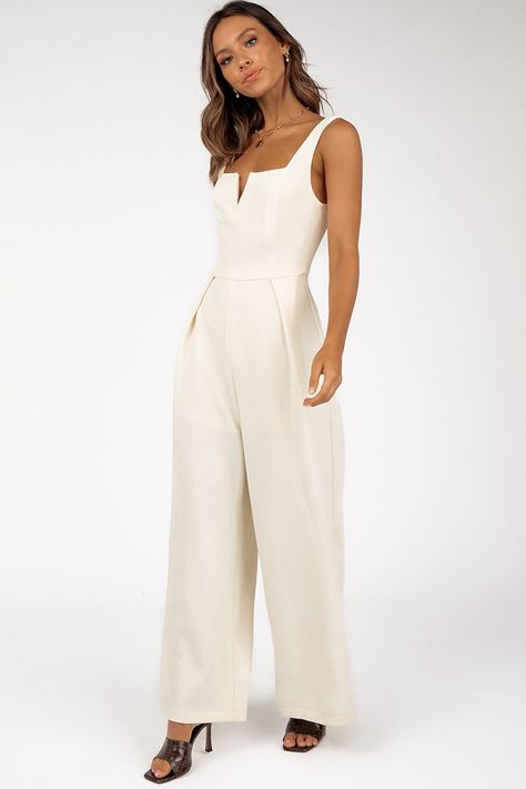 Fashion Jumpsuits, Sleek Style, Jumpsuit Fashion, Sleek Fashion, Fashion Updates, New Look, Jumpsuit, Sleek, Off White