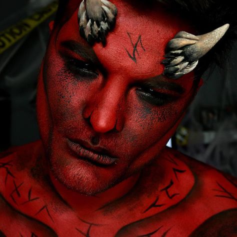 @alexfaction Demon 2.0! Demonic Makeup, Demon Halloween Makeup, Devil Makeup Halloween, Demon Makeup, Male Demon, Devil Makeup, Monster Makeup, Youtube Halloween, Amazing Halloween Makeup