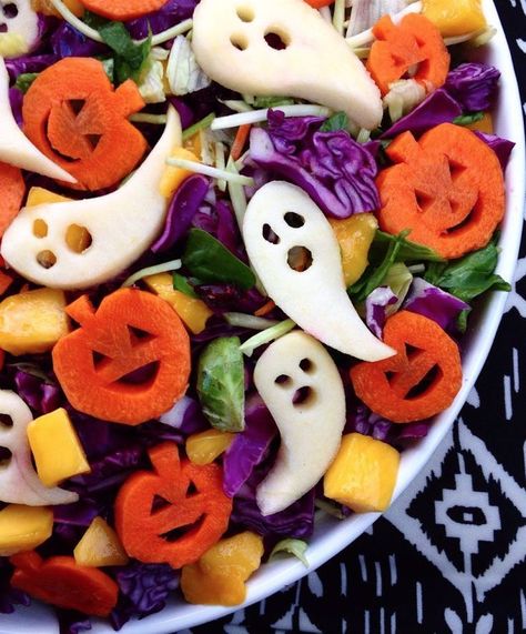 Halloween Food Dinner, Halloween School Treats, Halloween Breakfast, Healthy Halloween Treats, Vegan Halloween, Healthy Halloween Snacks, Spooky Food, Halloween Treats For Kids, Fun Halloween Food