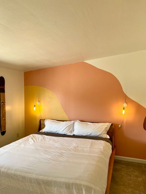 Accent Wall Designs Paint Bedrooms, Mustard Wall Paint, Airbnb Accent Wall Ideas, Fun Ways To Paint Walls, Corner Mural, Teracota Painting Wall Bedroom, Color Wall Ideas, Wall Squiggle Paint, Sun Headboard Paint