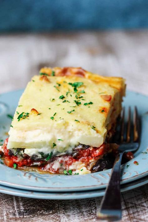 Moussaka Recipe Vegetarian, Feta Potatoes, Greek Casserole, Traditional Greek Moussaka Recipe, Vegetarian Greek Recipes, Vegetarian Moussaka, Moussaka Recipe, Spinach Feta, Vegetarian Main Dishes