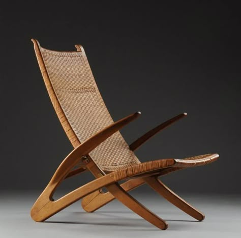 Chair Wood, Hans J Wegner, Pierre Jeanneret, Hans Wegner, Furniture Modern, Mid Century Modern Furniture, Wooden Chair, Mid Century Furniture, Wood Chair