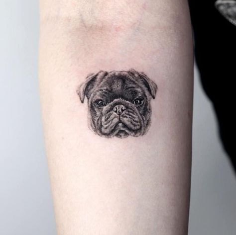 Fine Line Pug Tattoo, Black Pug Tattoo, Pug Tattoo Ideas, Pug Tattoo, Mama Tattoo, Pet Pug, Seahorse Tattoo, Black Pug, Tattoo Outline