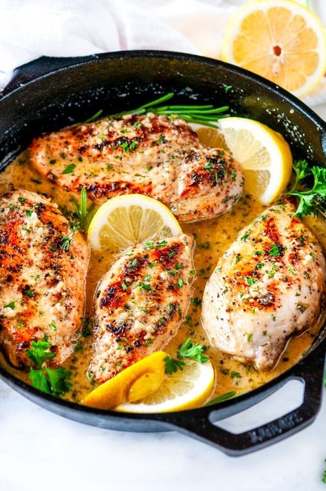 Skillet Lemon Garlic Butter Chicken - A quick, easy, gluten-free week night chicken dinner entree with a deliciously creamy pan sauce, all done in one pot! From aberdeenskitchen.com #skillet #lemon #garlic #butter #chicken #onepot #onepan #dinner #entree #weeknight #glutenfree #keto #lowcarb #recipe Garlic Chicken Skillet, One Pot Skillet Meals, Lemon Garlic Butter Chicken, Best Chicken Dishes, Chicken And Eggs, Dish Sides, Gourmet Chicken, Cornish Hen, Lemon Butter Chicken