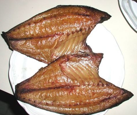 2 Brined and Smoked Fish recipes Fish Brine Recipe, Smoked Fish Recipe, Smoked Mackerel, Mackerel Recipes, Smoked Salmon Recipes, Meat Smoker, Smoker Cooking, Brine Recipe, Fish Fillets