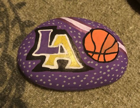 Volleyball Painted Rocks, Painting Ideas Basketball, Painted Basketball Ideas, Lakers Painting Ideas, Lakers Painting, Basketball Painting, Portland Trailblazers, Painted Rocks Kids, Kindness Rocks