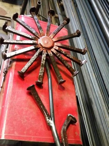 Railroad Spikes Crafts, Railroad Spike Art, Shielded Metal Arc Welding, Welding Crafts, Metal Ideas, Railroad Spikes, Horseshoe Crafts, Welding Art Projects, Diy Welding