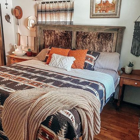 Aztec Bedding, Southwestern Bedding, Desert Valley, Copper Bedroom, Western Bedrooms, Fur Pillows, Western Bedroom Decor, Western Rooms, Western Bedding